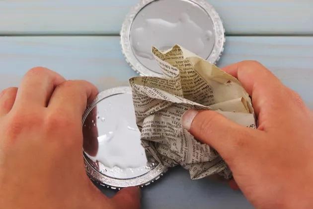 καθαρίστε-τους-καθρέφτες-με-ξύδι-