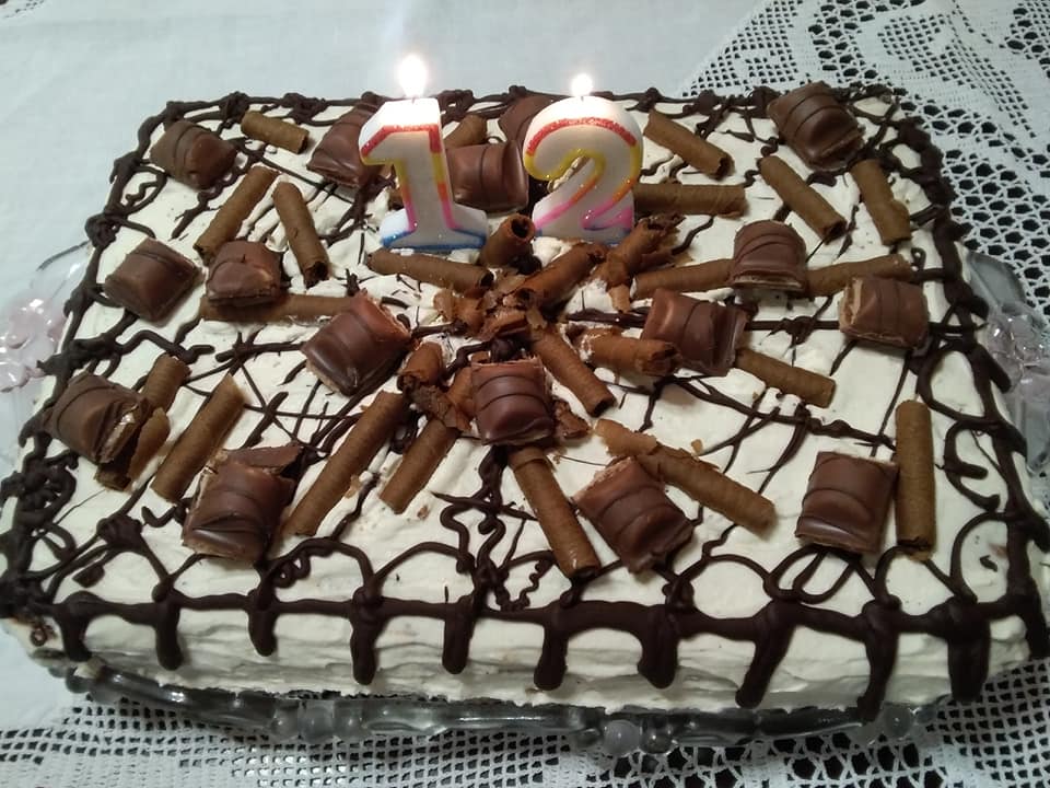 Τούρτα-με-γέμιση-μερέντα-