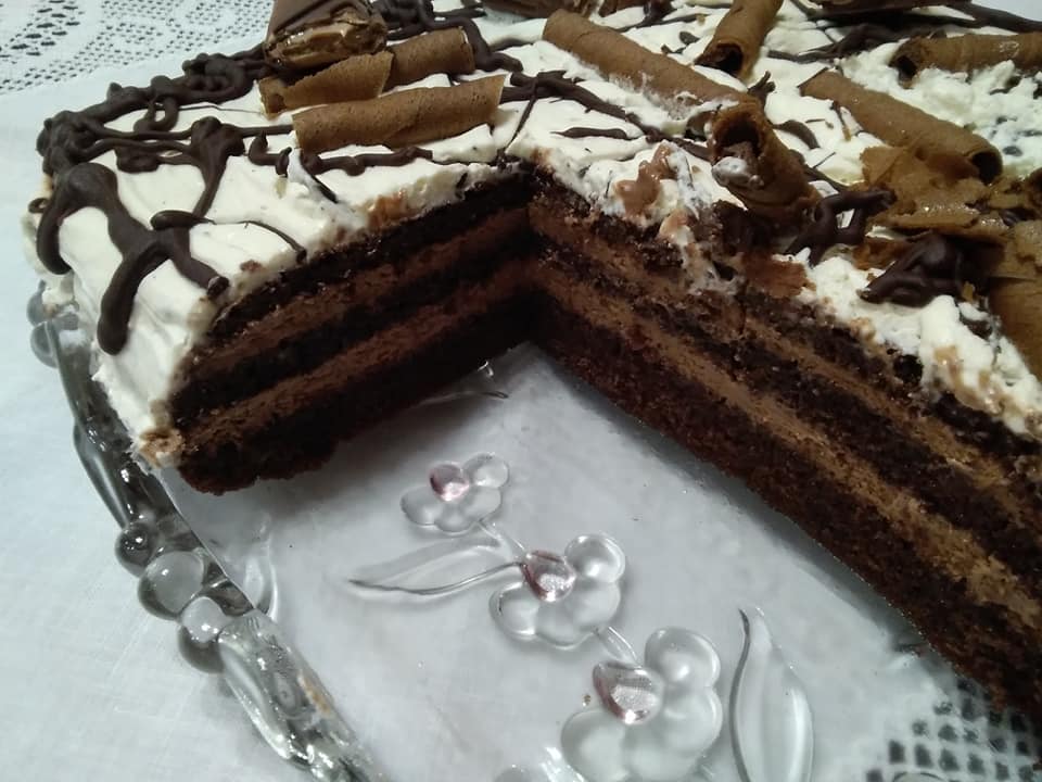 Τούρτα-με-γέμιση-μερέντα-συνταγή-