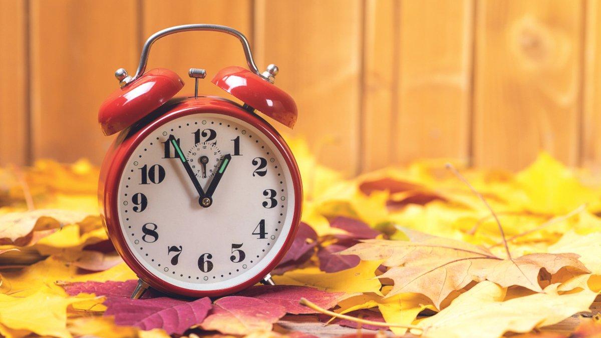 Αλλαγή ώρας 2021: Ποτέ αλλάζουμε τα ρολόγια μας μια ώρα πίσω