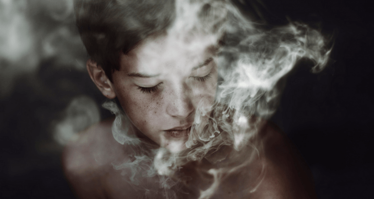 Ενήλικας με παιδικά τραύματα: Ποιες συμπεριφορές εκδηλώνει;