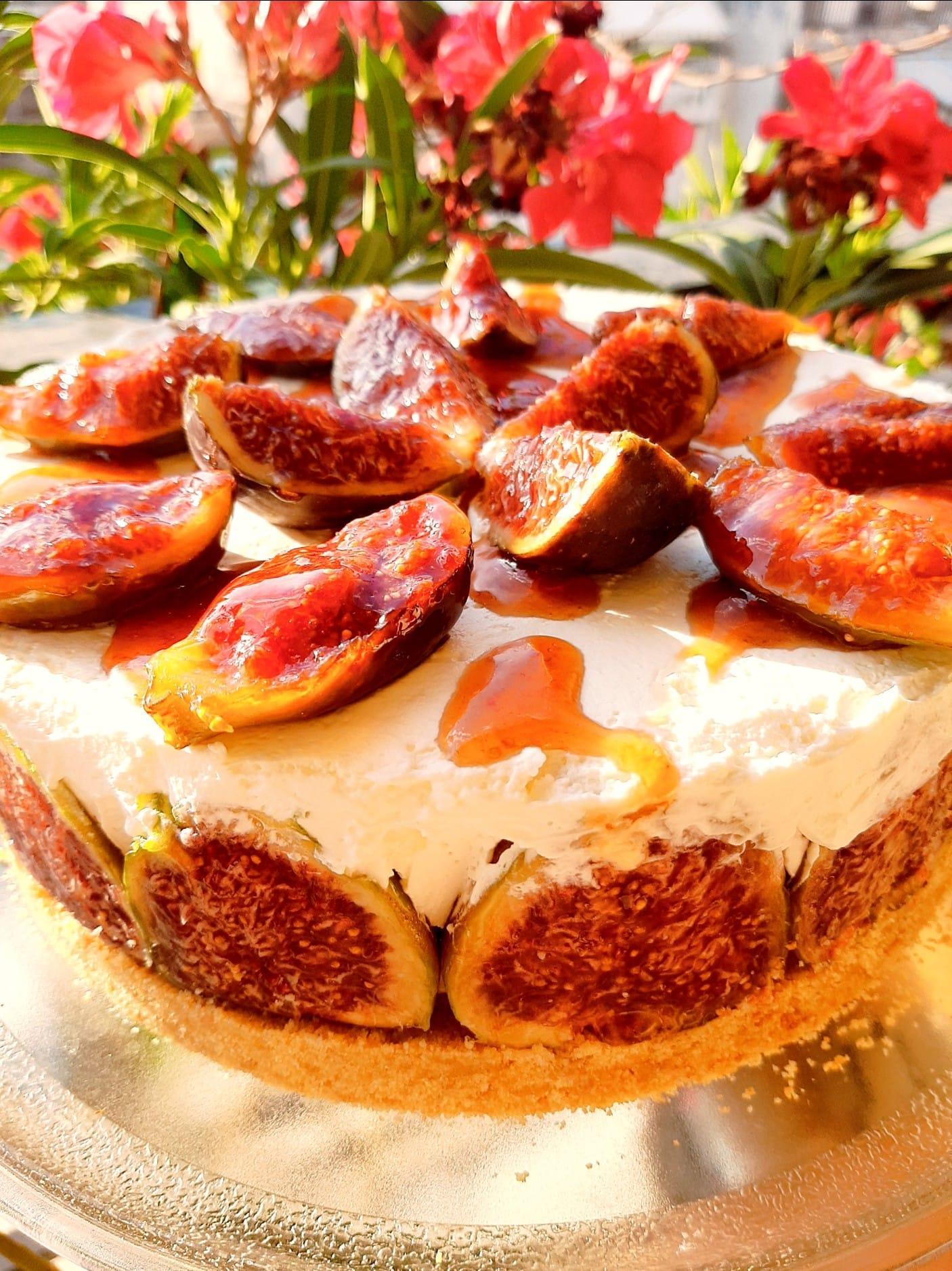 Cheesecake- με -καραμελωμένα- σύκα- Cheesecake- με -καραμελωμένα- σύκα-