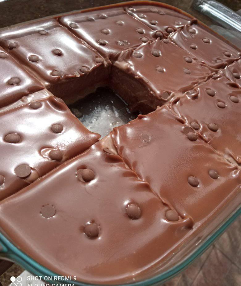 Γλυκό- ψυγείου- με- φρυγανιές- και- γλάσο- Γλυκό- ψυγείου- με- φρυγανιές- και- γλάσο-