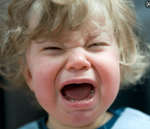 Δεν γίνεται να ηρεμήσει ένα παιδί όταν εσύ κάνεις σαν υστερική