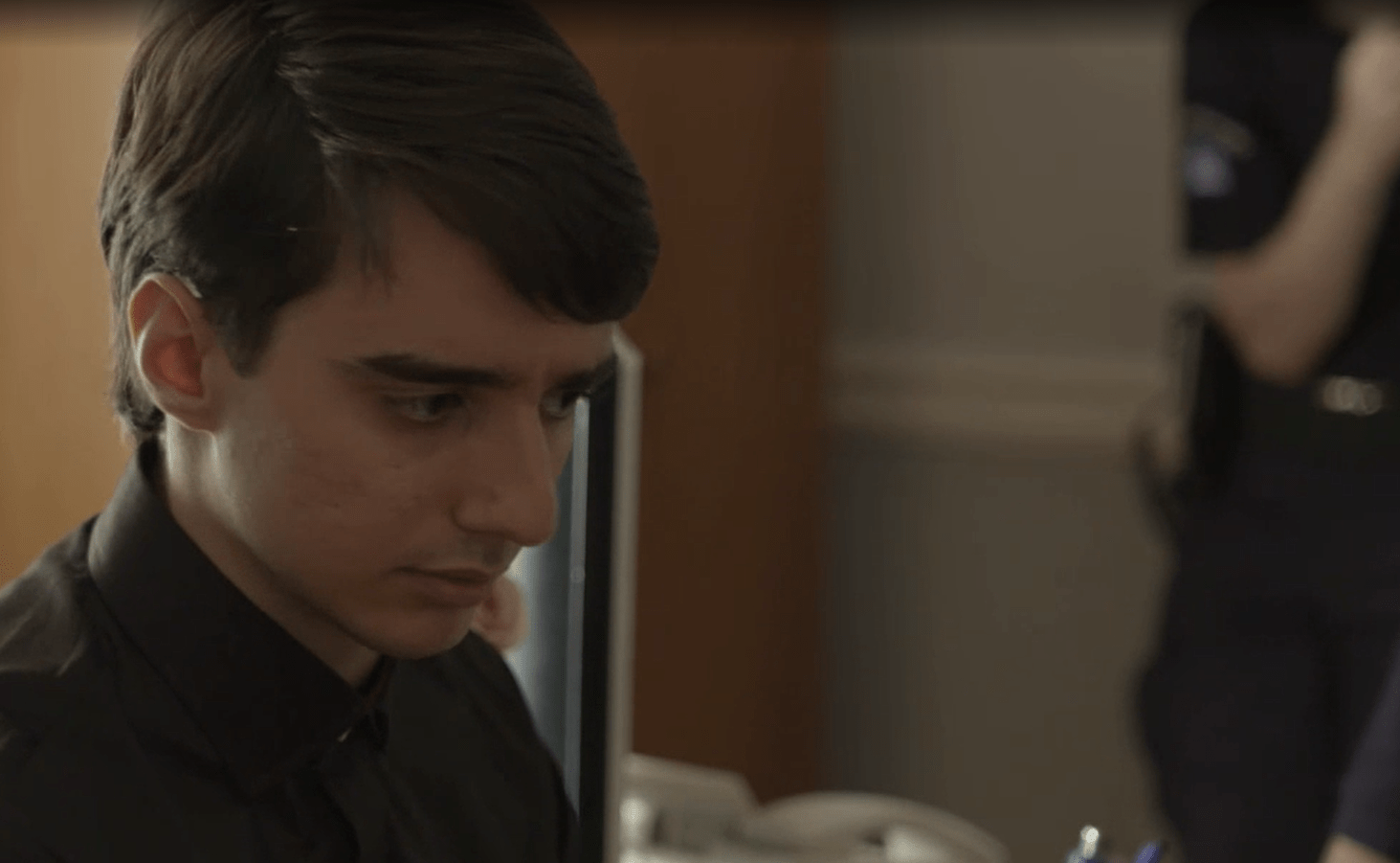 Σασμός: Ο Μανώλης αποφασίζει να μιλήσει για τον δολοφονο στην αστυνομία