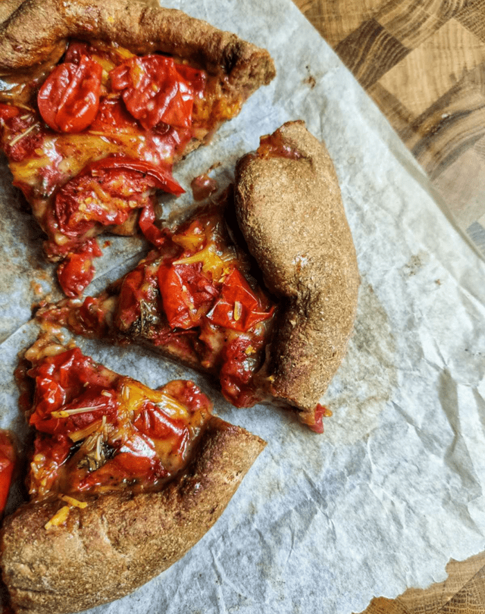 Vegan -Pizza- με- αλεύρι- ολικής- Vegan -Pizza- με- αλεύρι- ολικής-