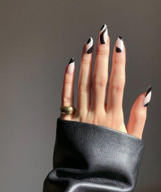 indie nails-με-λευκό-του-πάγου-και-μαύρο-