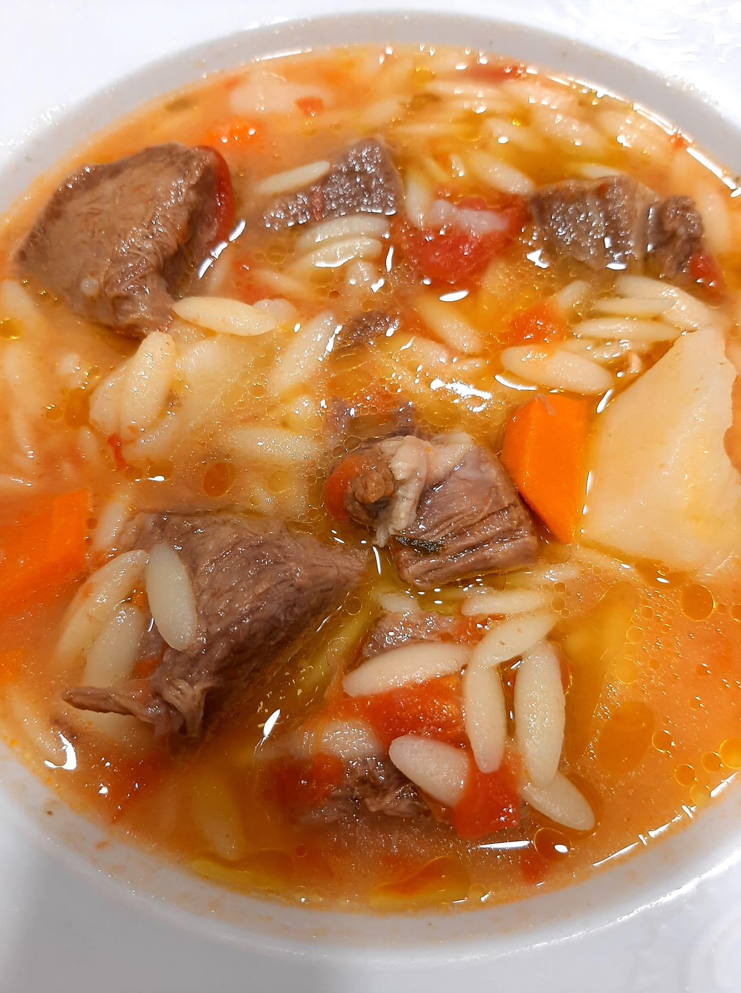 Μοσχαρόσουπα-με κριθαράκι- Μοσχαρόσουπα-με κριθαράκι-