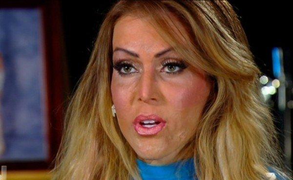 της-έβαλε-φωτιά-στο-πρόσωπο-και-βγάζει-την-μάσκα-ιστορία- της-έβαλε-φωτιά-στο-πρόσωπο-και-βγάζει-την-μάσκα-ιστορία-