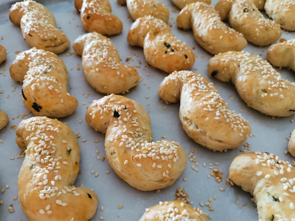 Αλμυρά- κουλουράκια- με- φέτα- και- μυρωδικά-