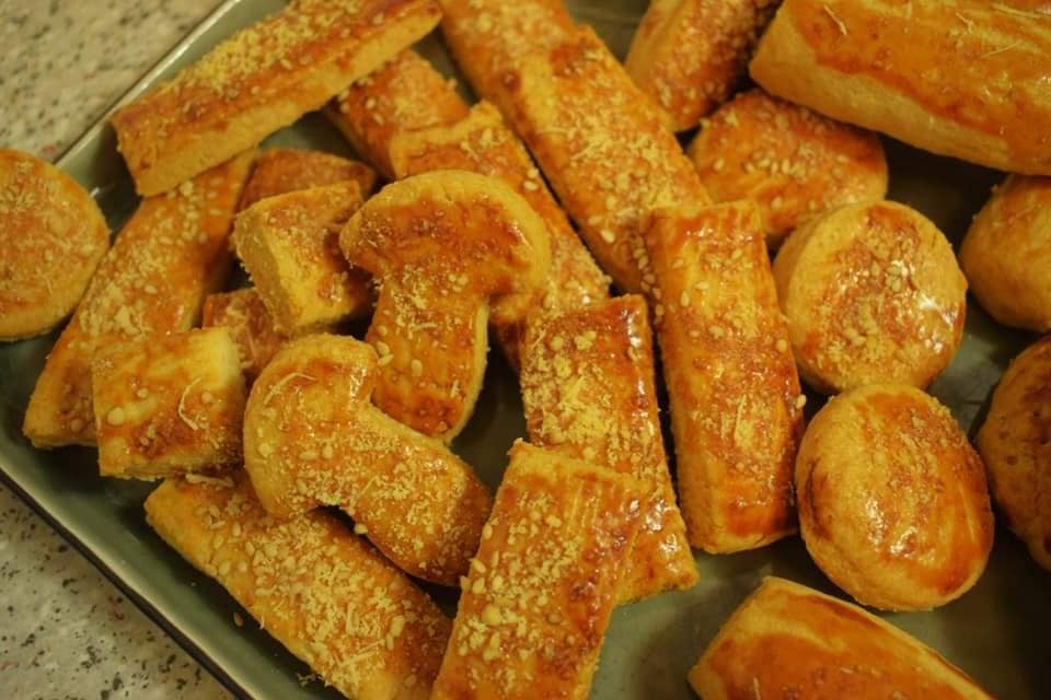 Αλμυρά κουλουράκια-με παρμεζάνα-Μπατόν Σαλέ-