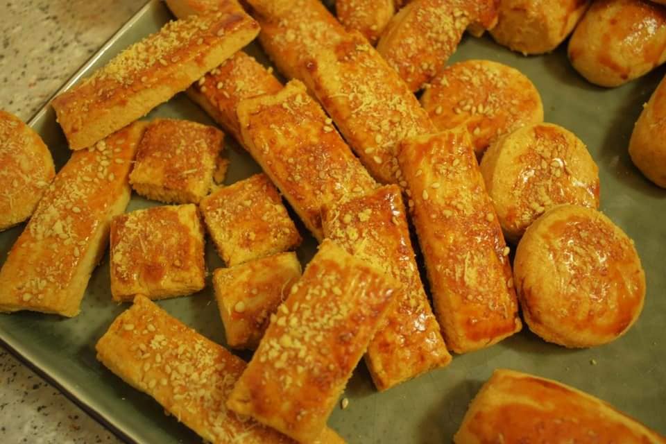 Αλμυρά κουλουράκια-με παρμεζάνα-Μπατόν Σαλέ-