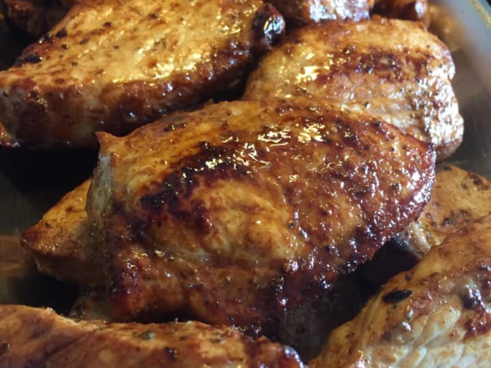 Χοιρινά -φιλετάκια- μελωμένα -στο- τηγάνι-