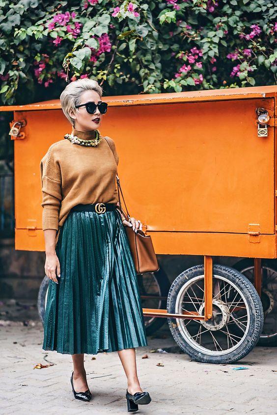 πετρόλ-πλισέ φούστα-με-καφέ-μπλούζα-τάσεις- πετρόλ-πλισέ φούστα-με-καφέ-μπλούζα-τάσεις-