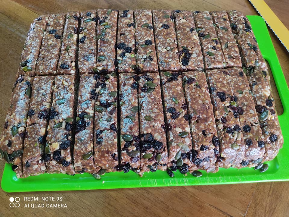 Σπιτικές -μπάρες- δημητριακών- χωρίς- ζάχαρη- Σπιτικές -μπάρες- δημητριακών- χωρίς- ζάχαρη-