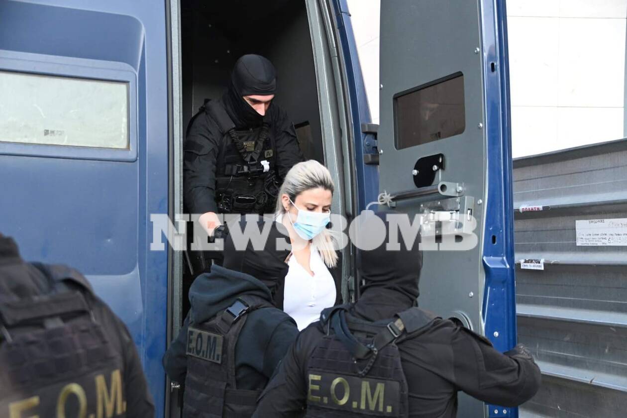 Δίκη βιτριόλι – Καταπέλτης ο εισαγγελέας : Η Έφη Κακαράντζουλα είχε αισθήματα μίσους για την Ιωάννα