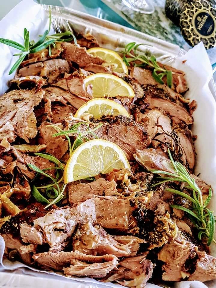 Αρνάκι-στο φούρνο-με-λαδόκολλα-