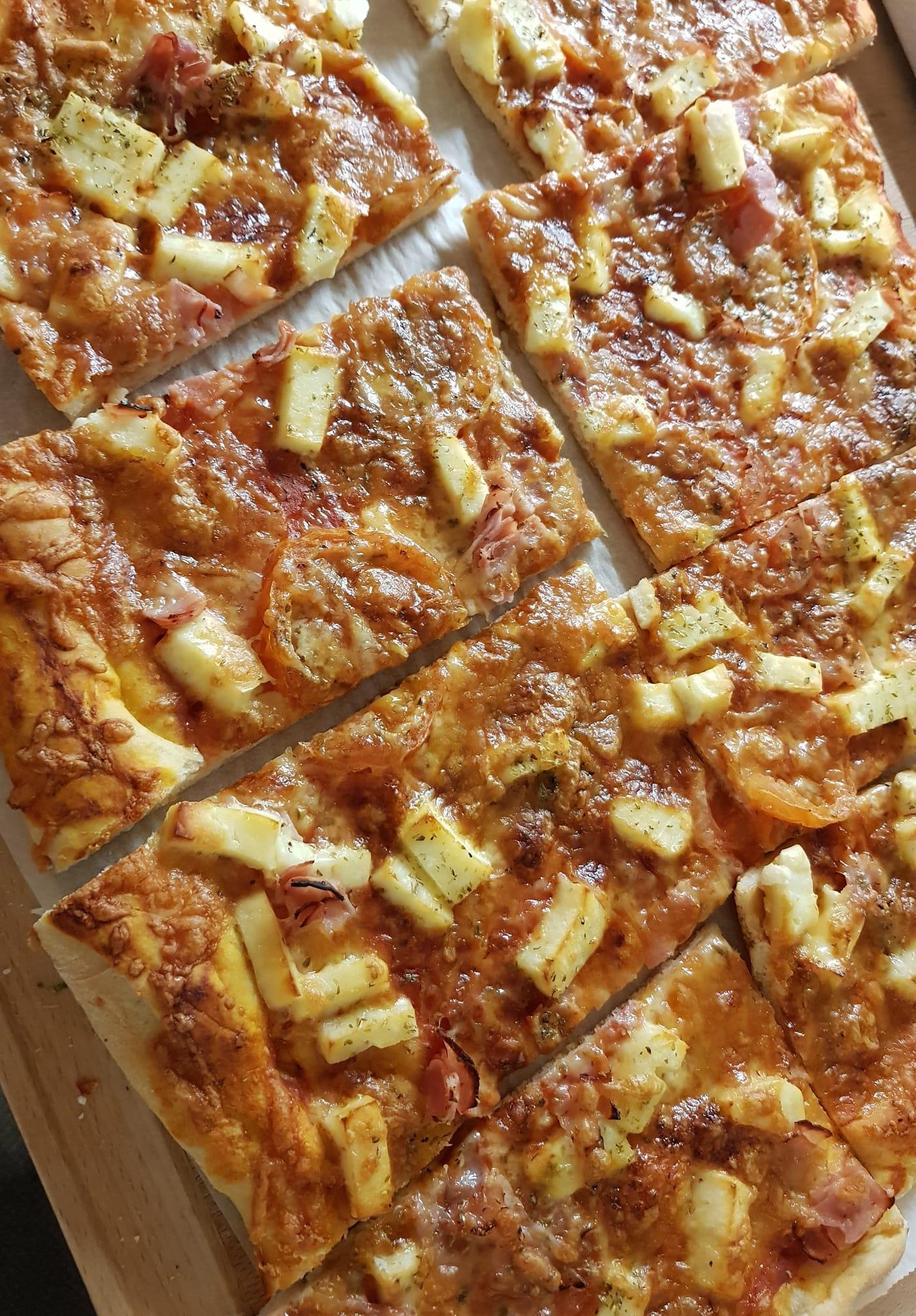 Πίτσα-με χαλούμι-συνταγή-