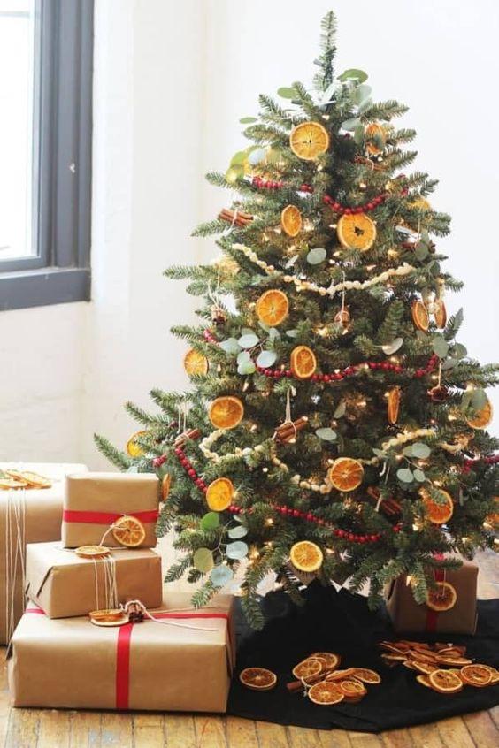 χριστουγεννιάτικο-δέντρο-από-πορτοκάλια-
