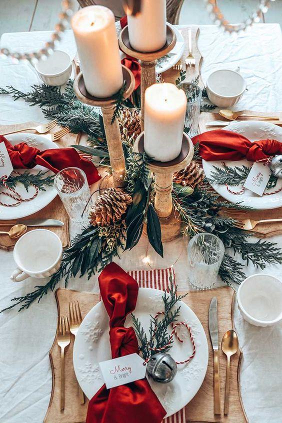 χριστουγεννιάτικο-τραπέζι-με-υλικά-από-την-φύση-