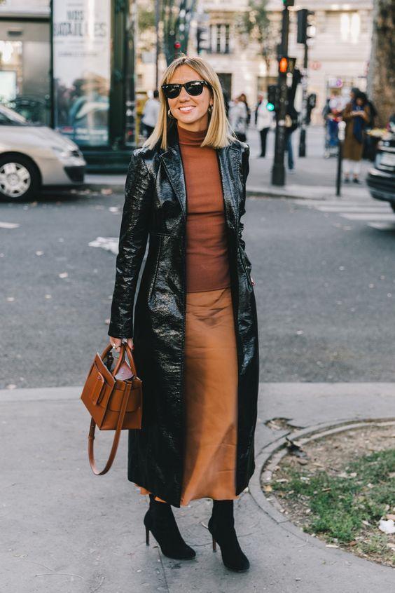 μαύρο-μακρύ-δερμάτινο-παλτό-με-καφέ-δερμάτινη φούστα-και-καφέ-πουλόβερ- μαύρο-μακρύ-δερμάτινο-παλτό-με-καφέ-δερμάτινη φούστα-και-καφέ-πουλόβερ-