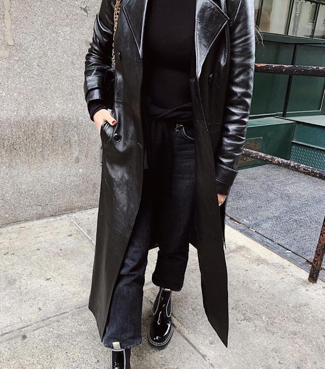 Μαύρα δερμάτινα μακριά παλτό: 15 τρόποι να τα συνδυάσεις