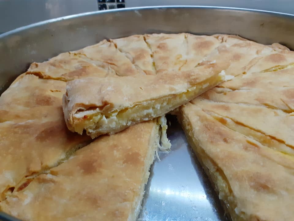 Τυρόπιτα -Μετσόβου- Τυρόπιτα -Μετσόβου-