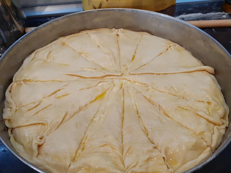 Τυρόπιτα με καπνιστό τυρί Μετσόβου