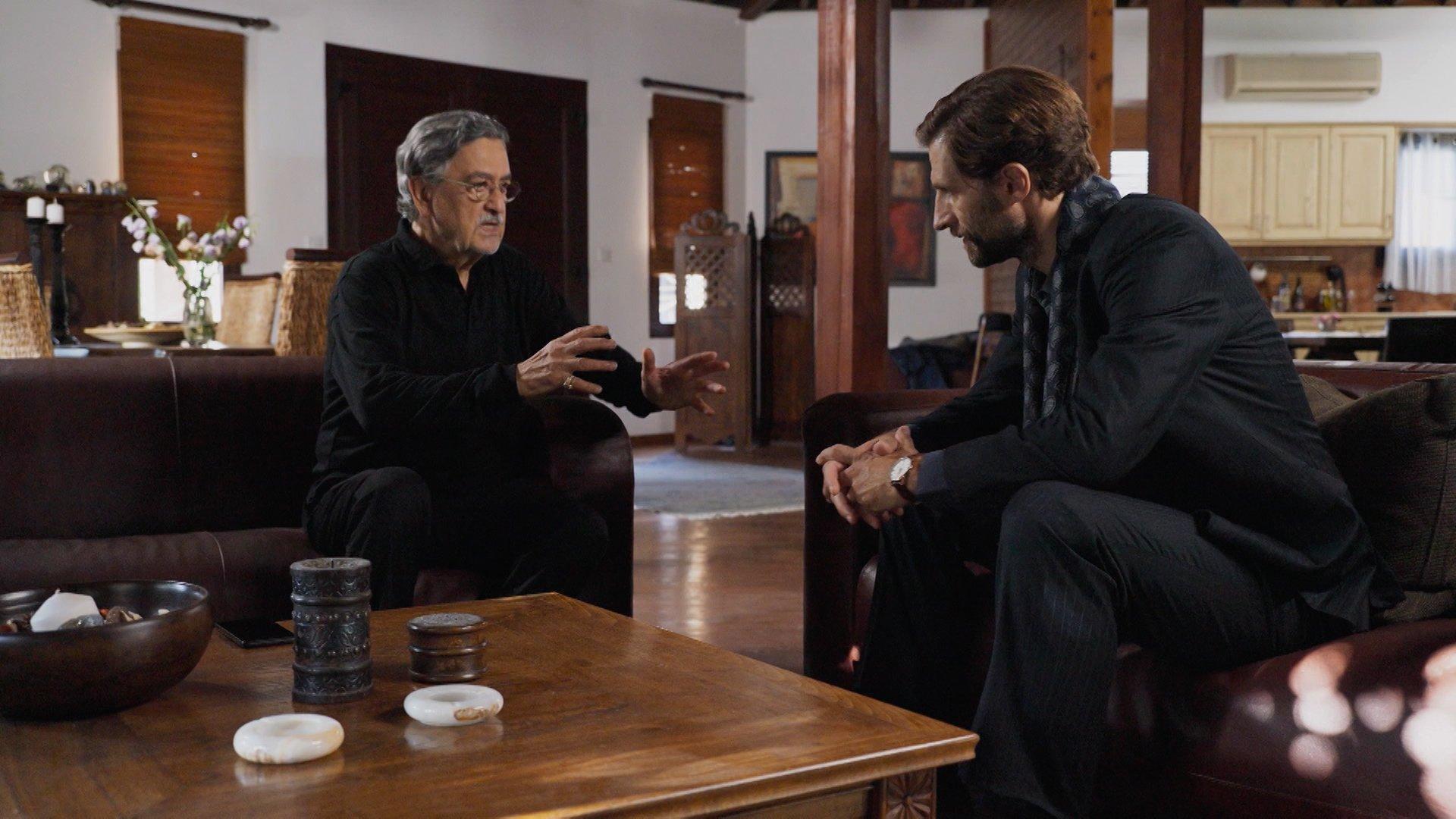 Η Γη της Ελιάς: O Μάνος αλλάζει στρατόπεδο και υποστηρίζει τον πατέρα του στη διαθήκη