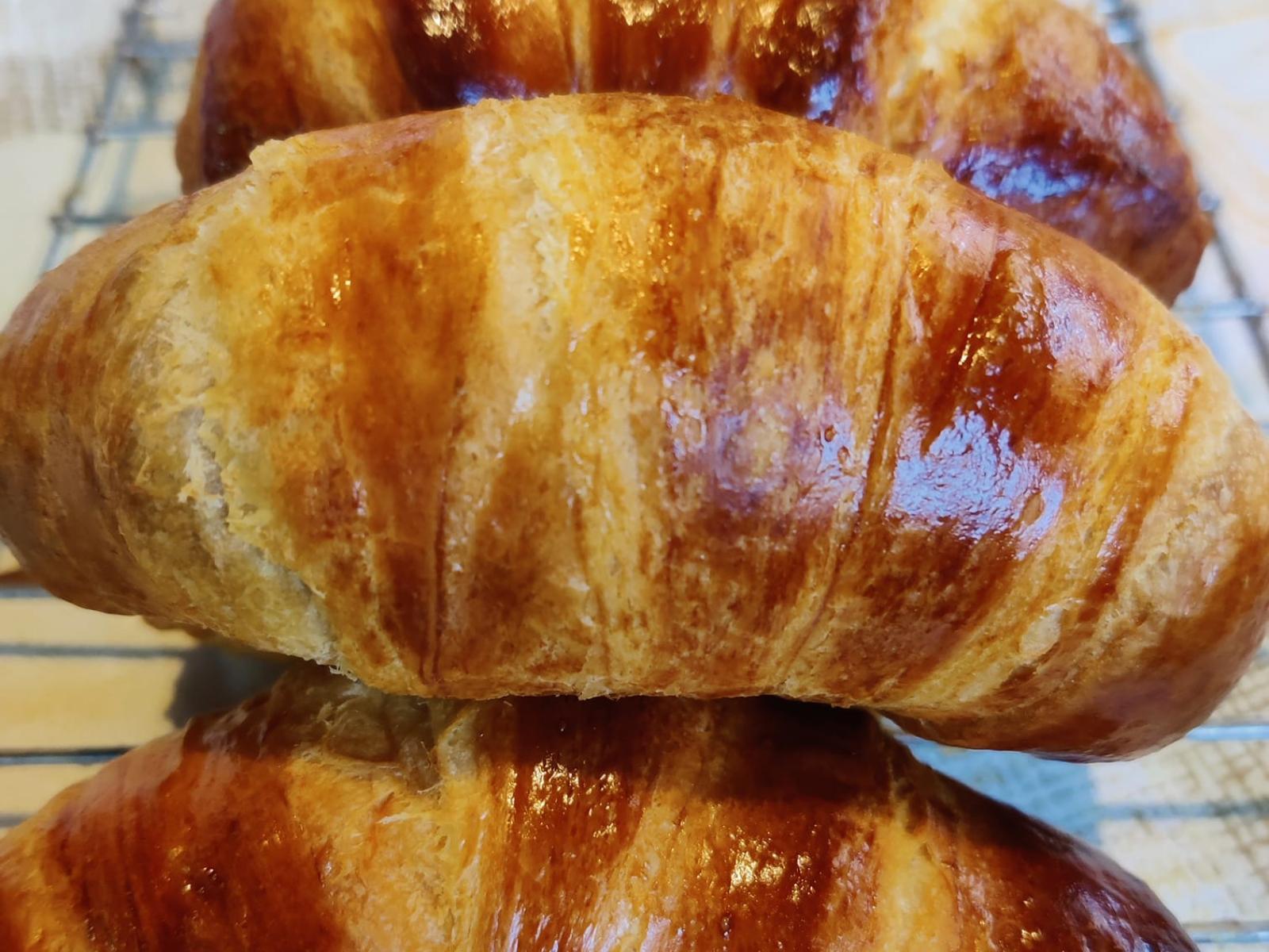 Κρουασάν σφολιάτας με ταχίνι