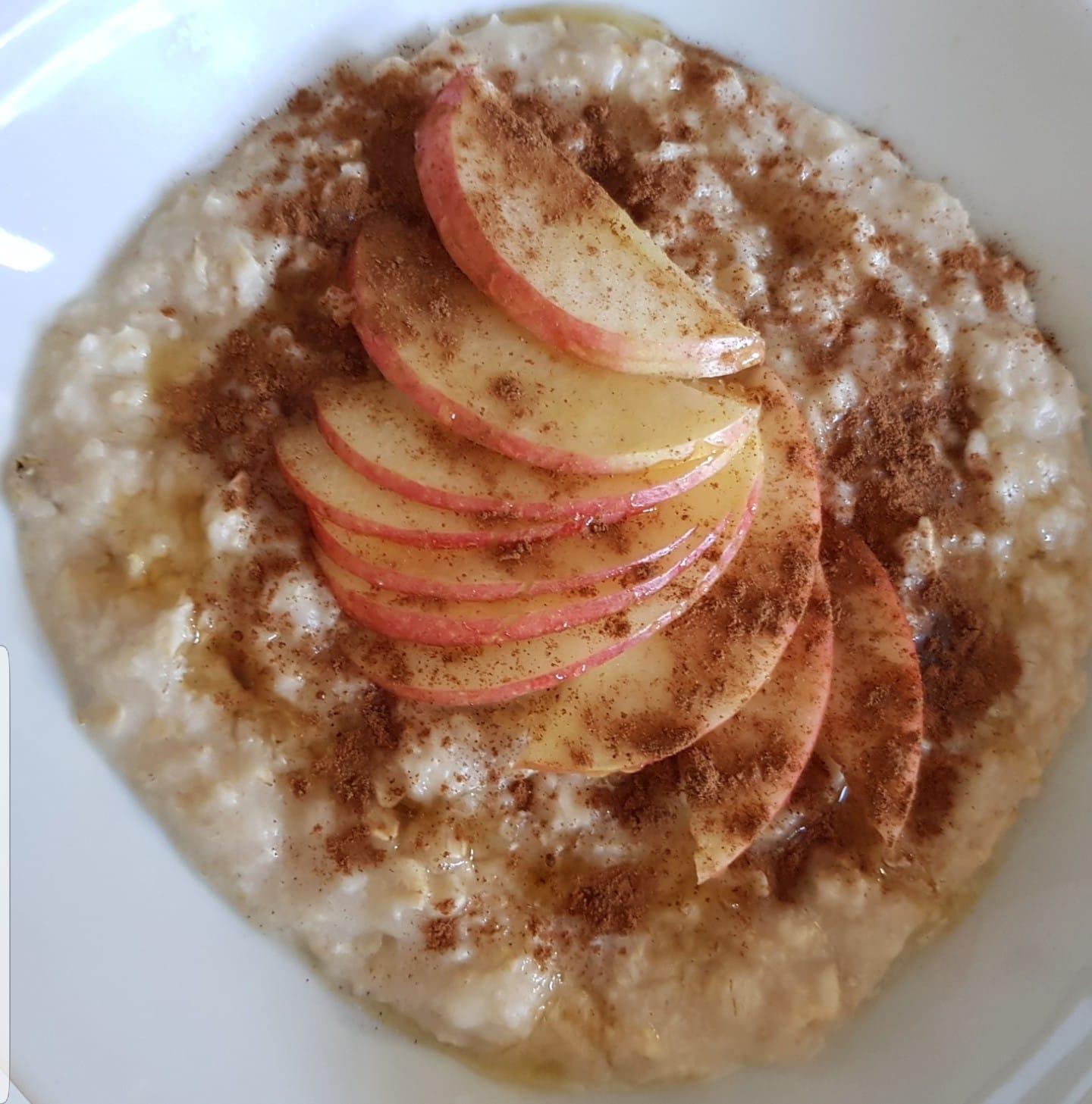 Βρώμη- με- μέλι -και- μήλα- Βρώμη- με- μέλι -και- μήλα-