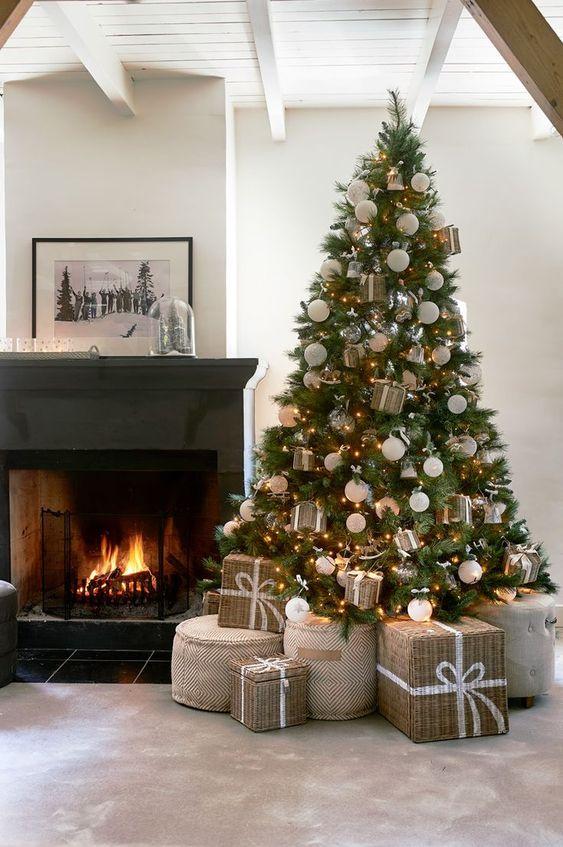 Χριστουγεννιάτικο- δέντρο-: Πως- να -φαίνεται- πιο- γεμάτο- και- πιο- ψηλό-