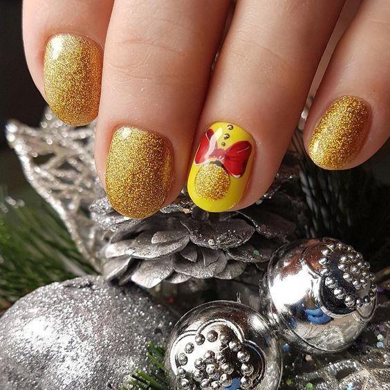 χρυσό-χρώμα-και-χριστουγεννιάτικες-μπάλες-τάσεις-2021 2022- χρυσό-χρώμα-και-χριστουγεννιάτικες-μπάλες-τάσεις-2021 2022-