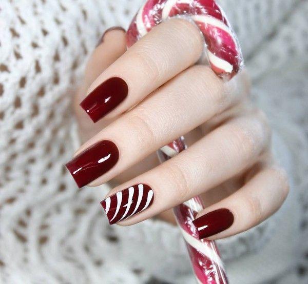 γλειφιτζούρια-στις-χριστουγεννιάτικες τάσεις για τα νύχια-2021-2022- γλειφιτζούρια-στις-χριστουγεννιάτικες τάσεις για τα νύχια-2021-2022-