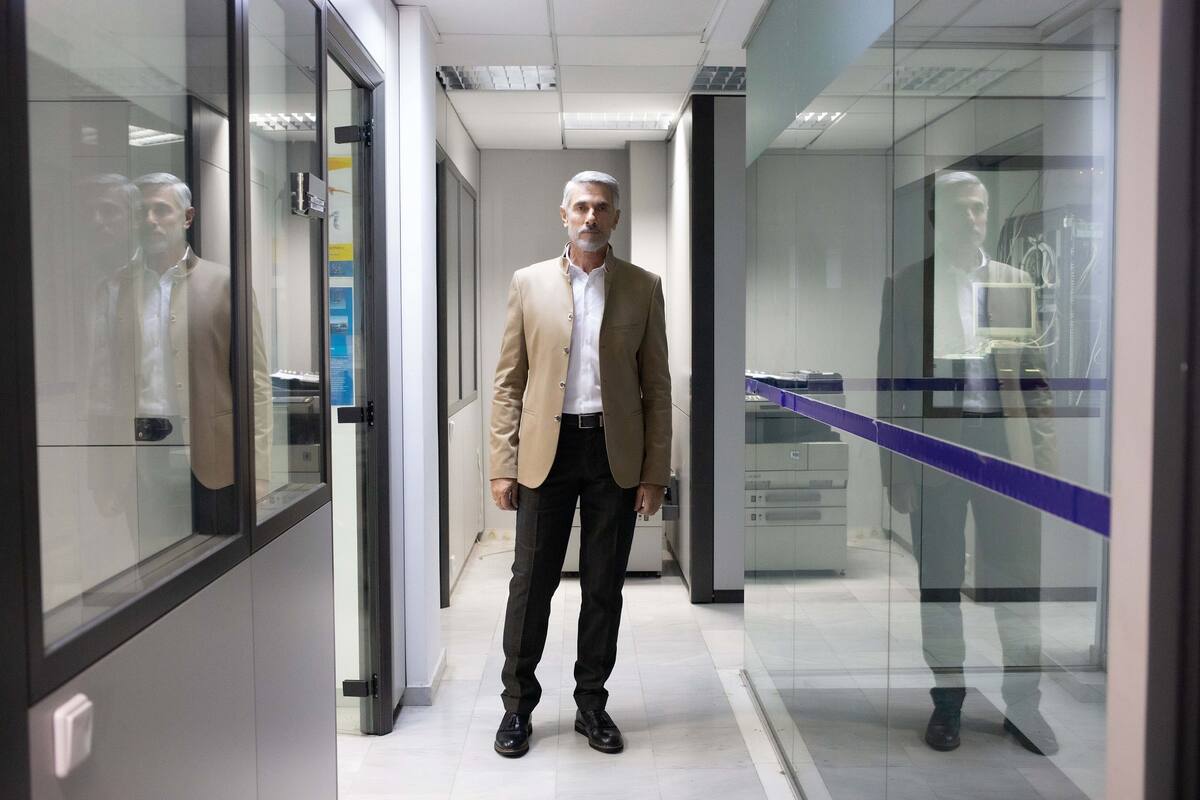 Ήλιος : Ο Νότης μπαίνει στο σπίτι της Νάντιας και πυροβολεί τον Δημήτρη