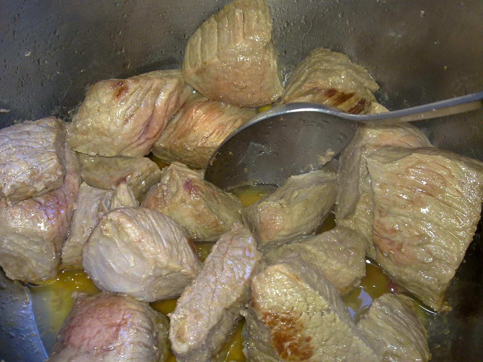 Blanquette de veau: Μοσχάρι με λευκή σάλτσα & πουρέ πατάτας