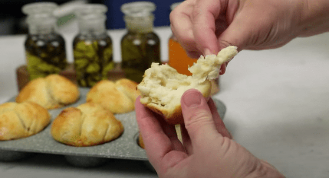Αφράτα- ψωμάκια -φόρμας- Αφράτα- ψωμάκια -φόρμας-