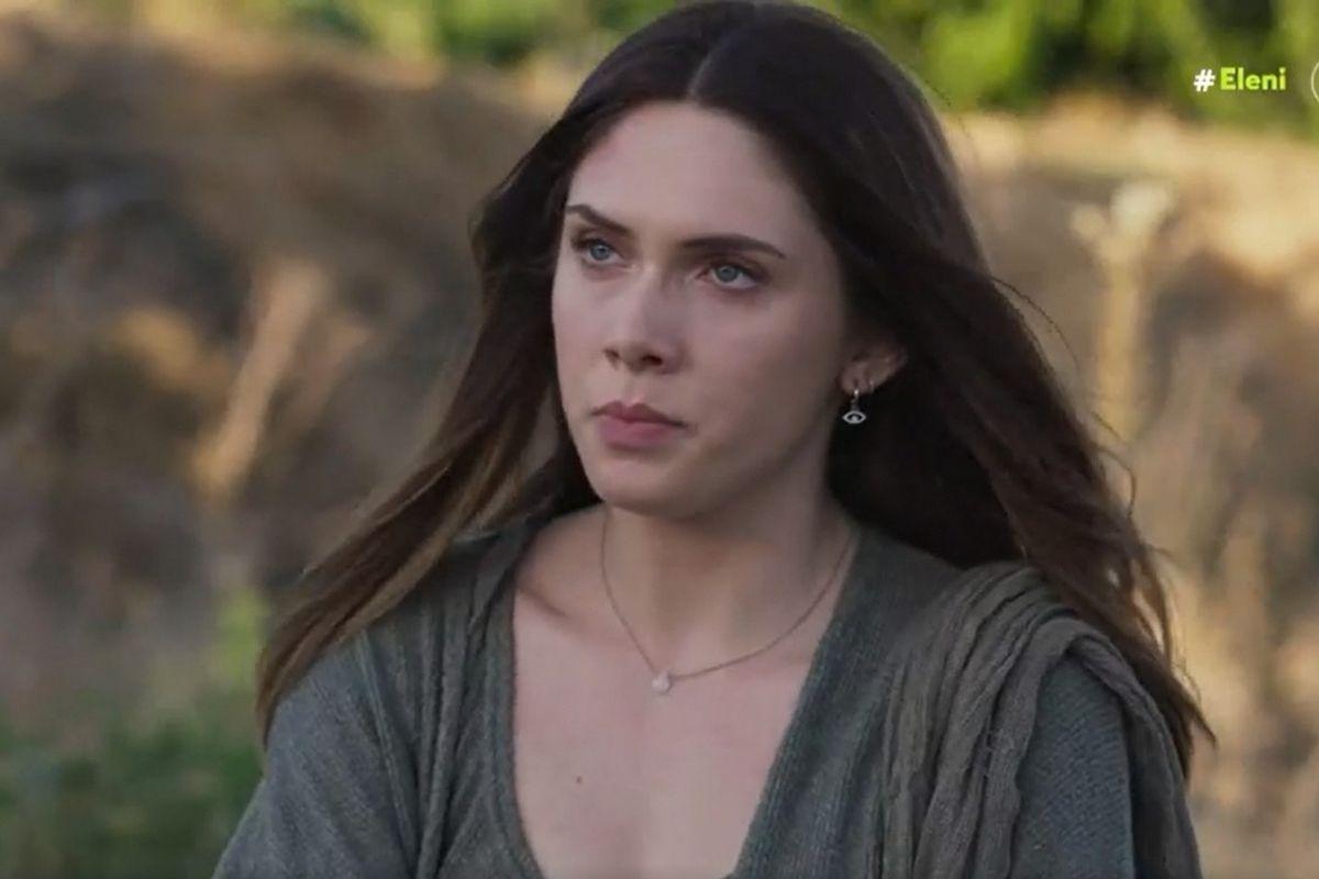 Η Γη της Ελιάς: Η Αθηνά δίνει την περιουσία της στην Μυρτάλη