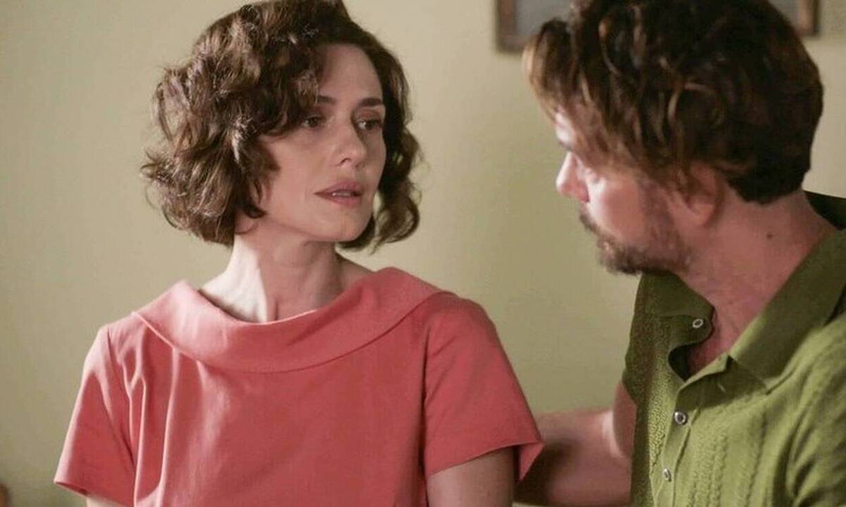 Άγριες Μέλισσες: Η Δρόσω βλέπει τον Κωνσταντή με τη Ζωή μαζί