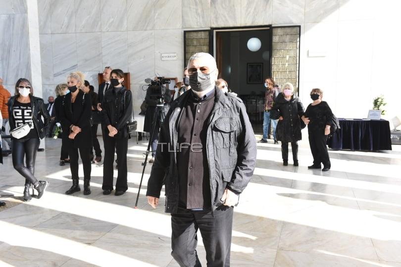 Χρήστος Κυριαζής: Θλίψη στο τελευταίο αντίο – Συντετριμμένη η η σύντροφός του