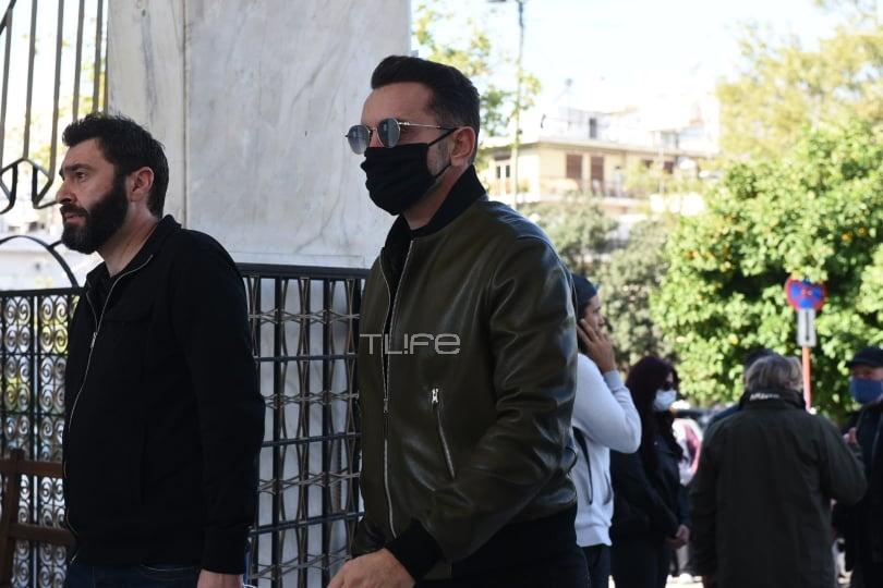 Χρήστος Κυριαζής: Θλίψη στο τελευταίο αντίο – Συντετριμμένη η η σύντροφός του