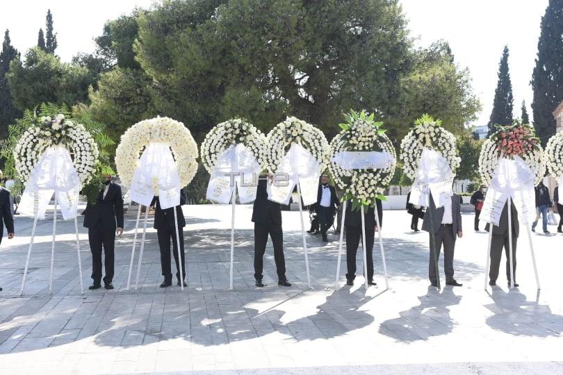 Χρήστος Κυριαζής: Θλίψη στο τελευταίο αντίο – Συντετριμμένη η η σύντροφός του