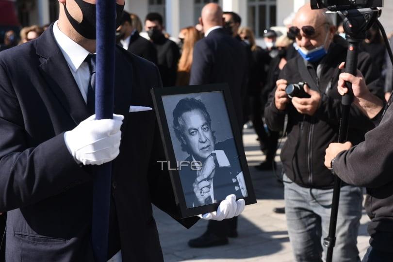 Χρήστος Κυριαζής: Θλίψη στο τελευταίο αντίο – Συντετριμμένη η η σύντροφός του