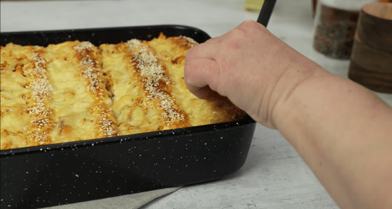 Ψωμένια ζύμη με το κοτόπουλο που περίσσεψε