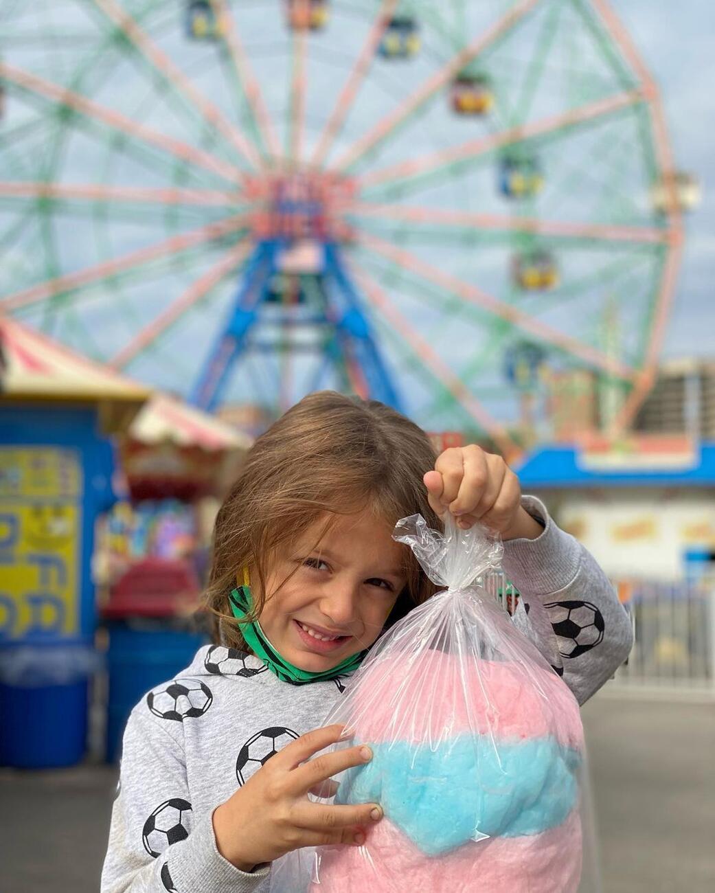 Σοφία Καρβέλα : Οι γιοι της μεγάλωσαν και είναι φτυστοί με τον πατέρα τους