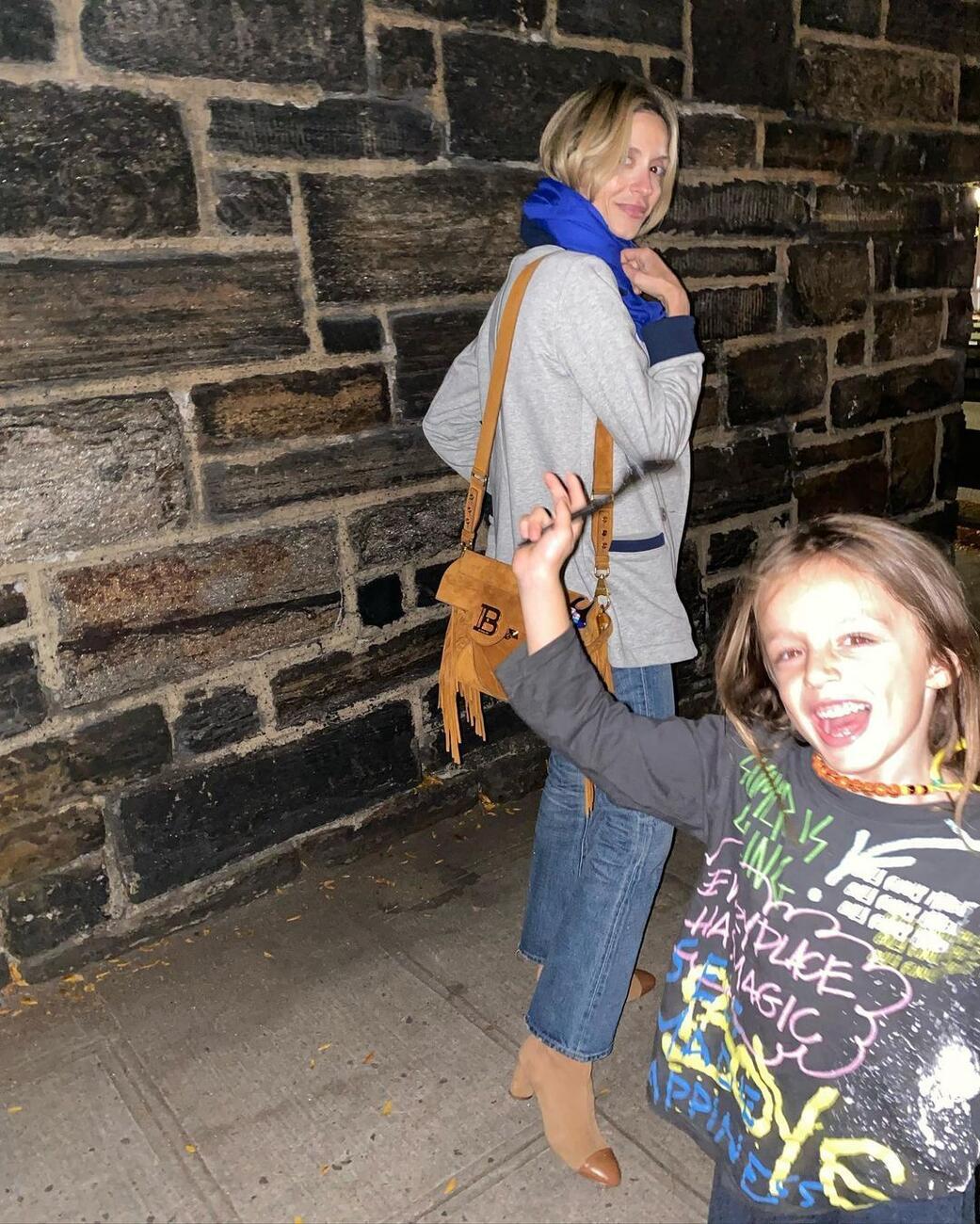 Σοφία Καρβέλα : Οι γιοι της μεγάλωσαν και είναι φτυστοί με τον πατέρα τους