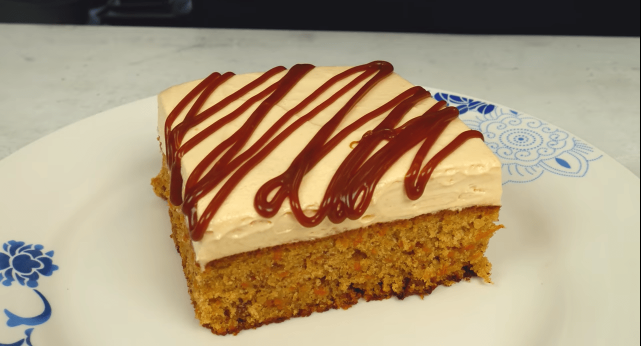 Κέικ καρότου με επικάλυψη καραμέλας