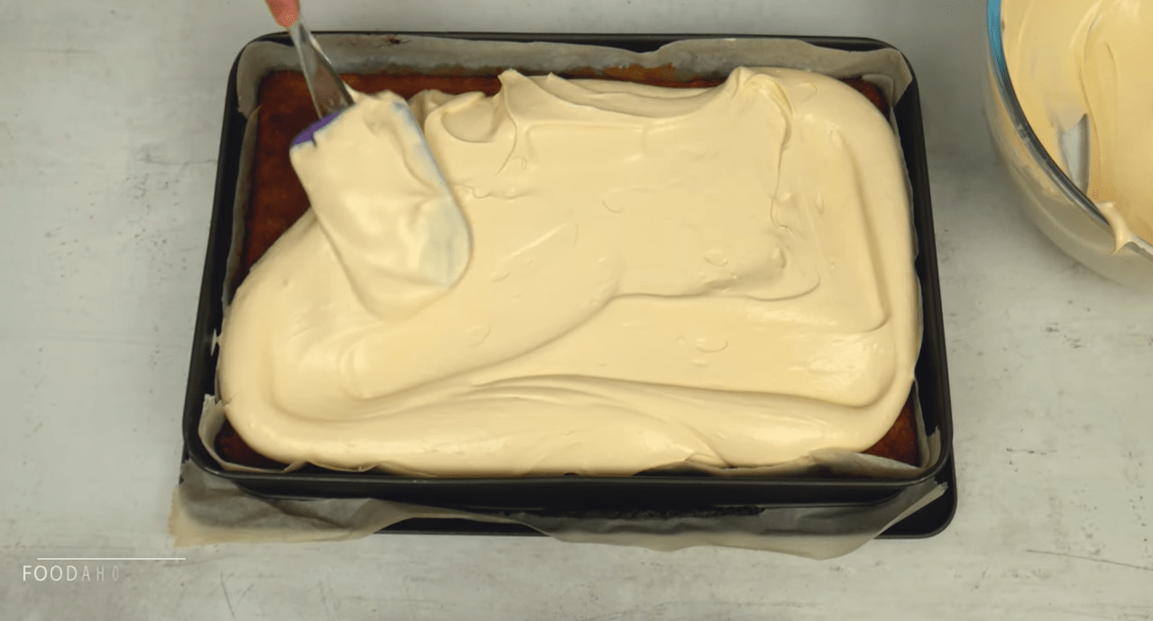 Κέικ καρότου με επικάλυψη καραμέλας