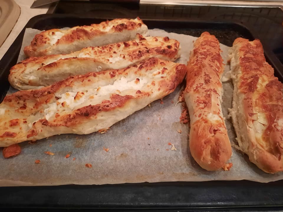 Μπαστουνάκια- από- ζύμη- γιαουρτιού- Μπαστουνάκια- από- ζύμη- γιαουρτιού-