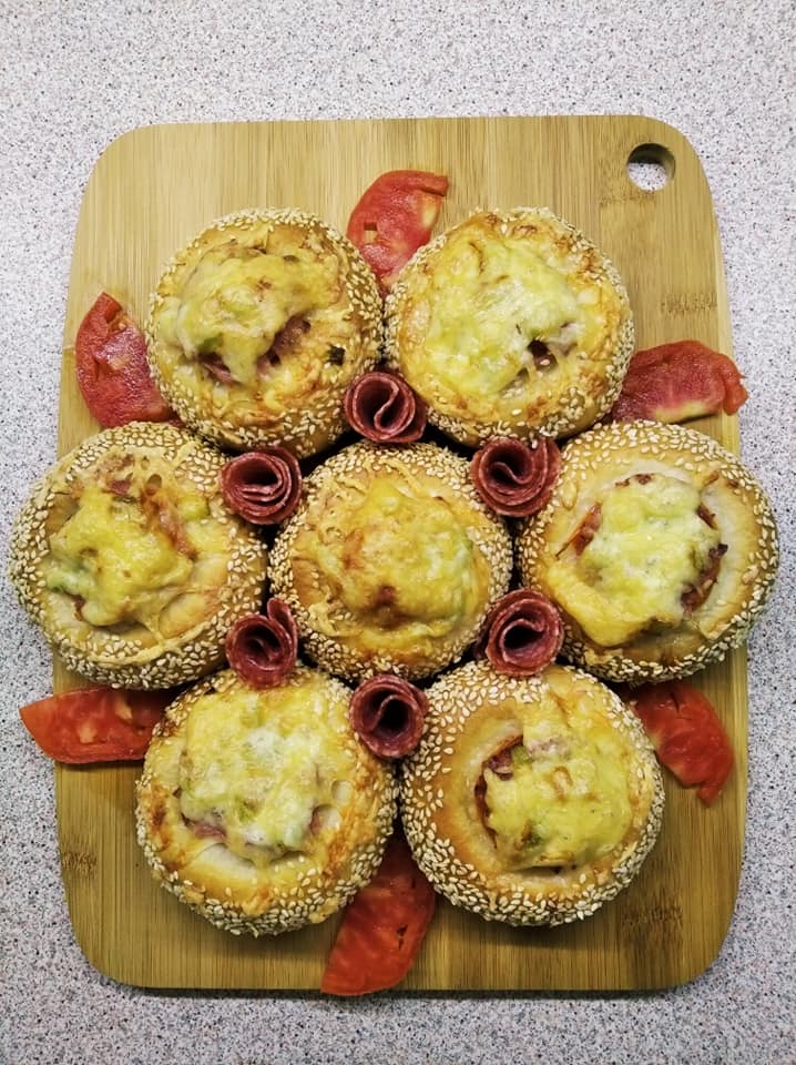 Κουλούρια-γεμιστά-με αλλαντικά-